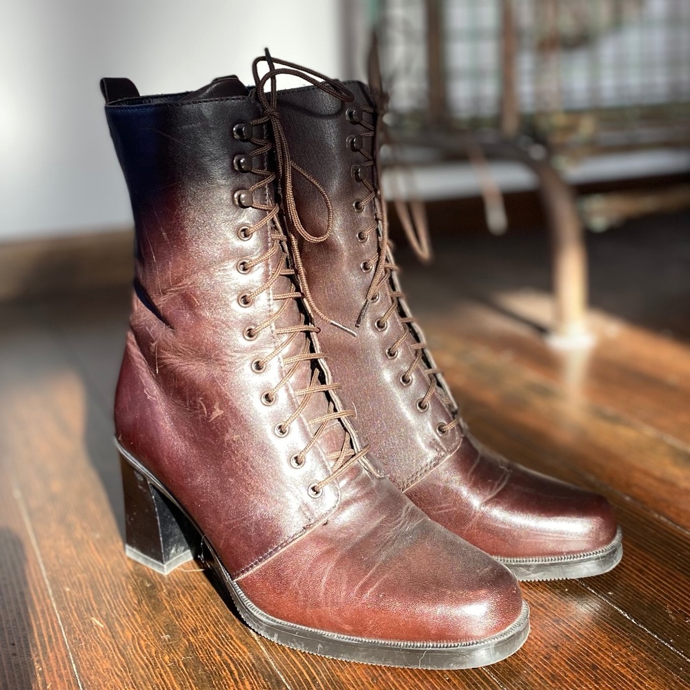 Vintage Dark Brown Lace-Up Boots